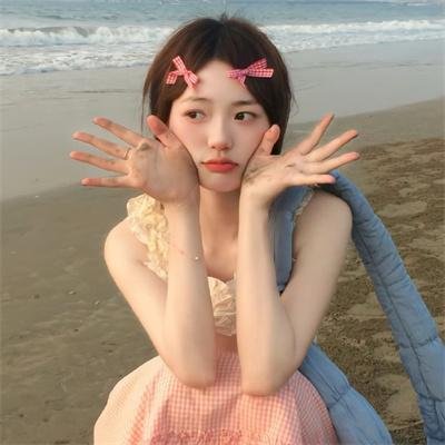 如月微笑